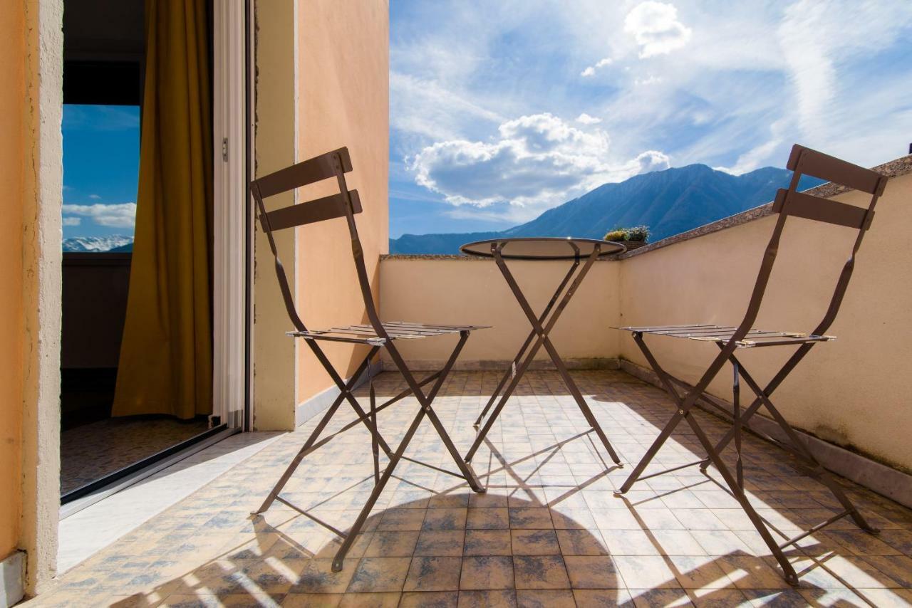 Al Pontile - The House Of Travelers Villa Sala Comacina Exteriör bild