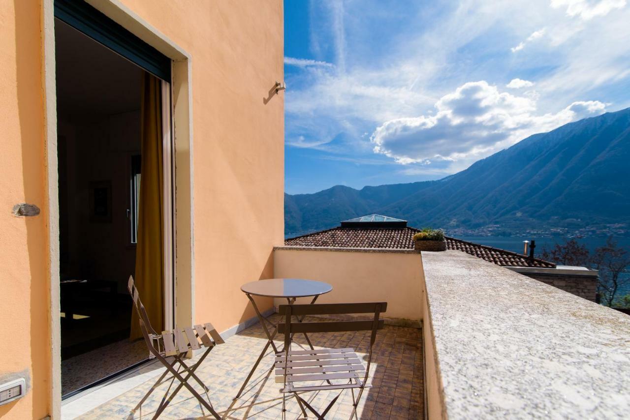 Al Pontile - The House Of Travelers Villa Sala Comacina Exteriör bild